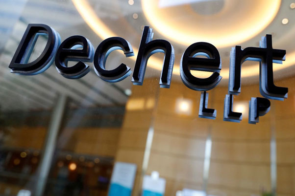 Building a Successful Career at Dechert LLP: What You Need to Know Building a Successful Career at Dechert LLP: What You Need to Know