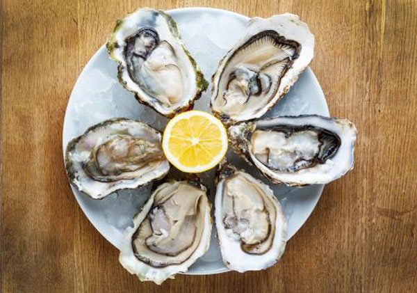 Learn how to order and eat oysters. Learn how to order and eat oysters.