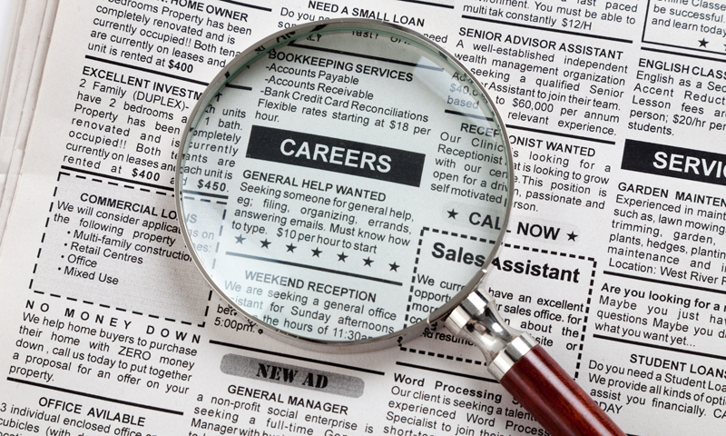 Navigating your Job Search through the Holidays Navigating your Job Search through the Holidays