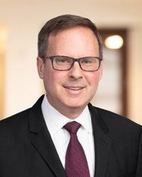 Technology Transactions Attorney Robert Weiss Joins Barnes & Thornburg in Chicago