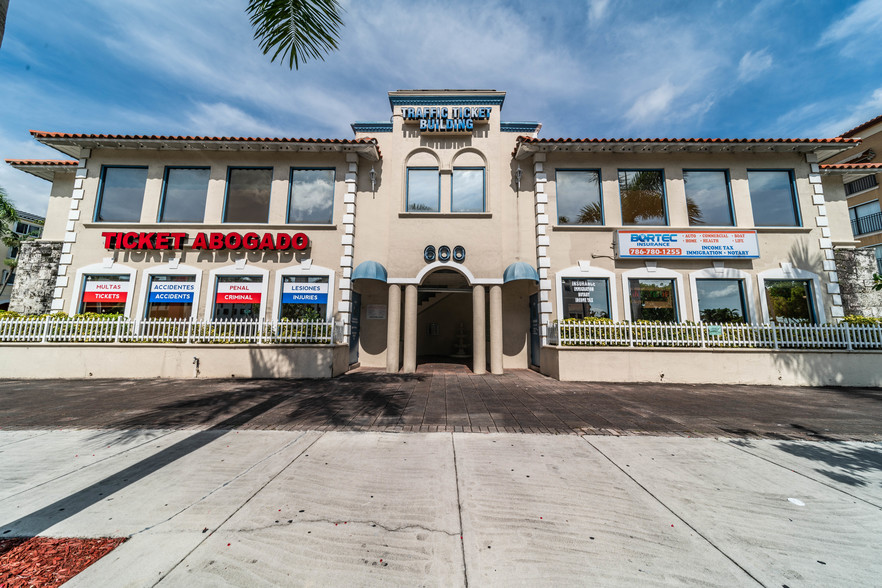 Abogados W Miami,  Office