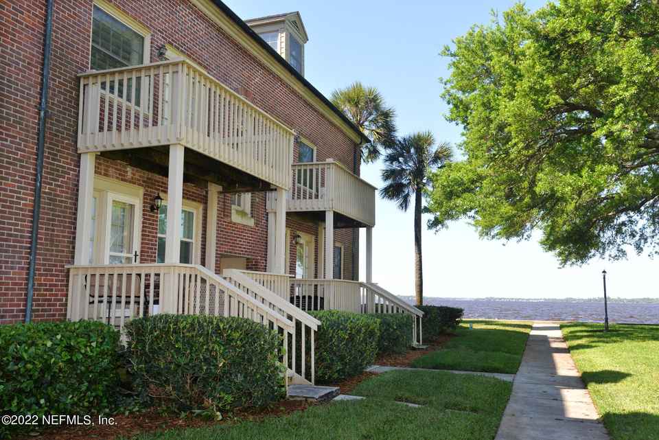 Combs Greene Jacksonville,  Office