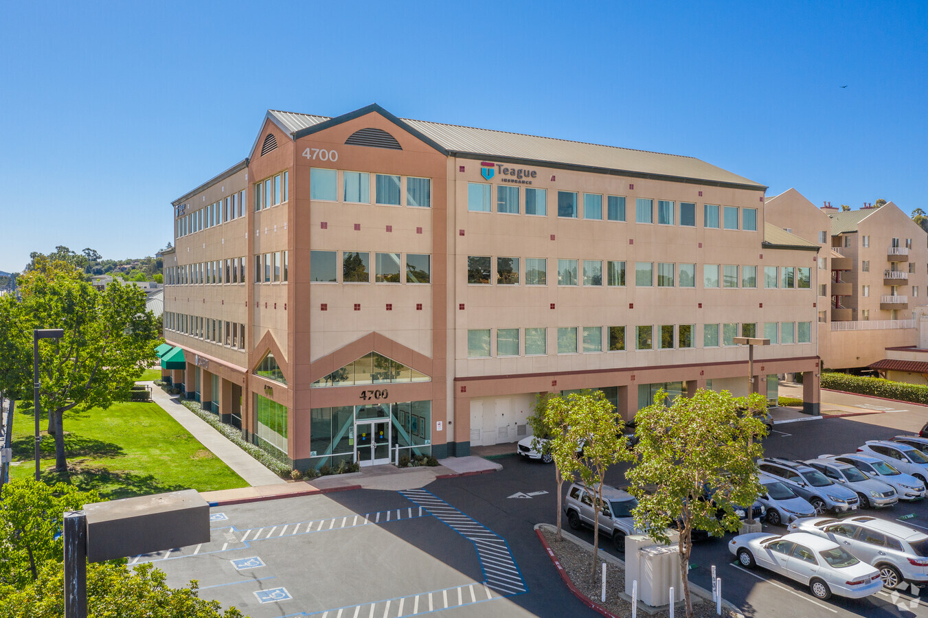 Fair Cadora La Mesa,  Office