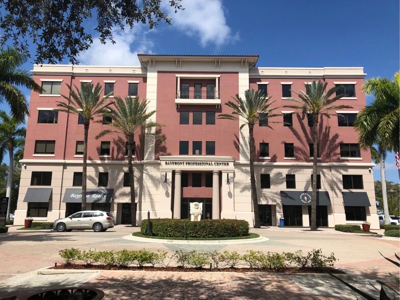 Robins Kaplan LLP Naples, FL Office