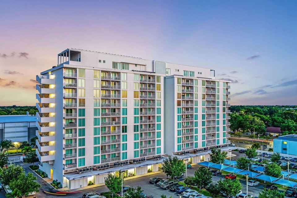 Gomez & Associates St. Petersburg, United States Office