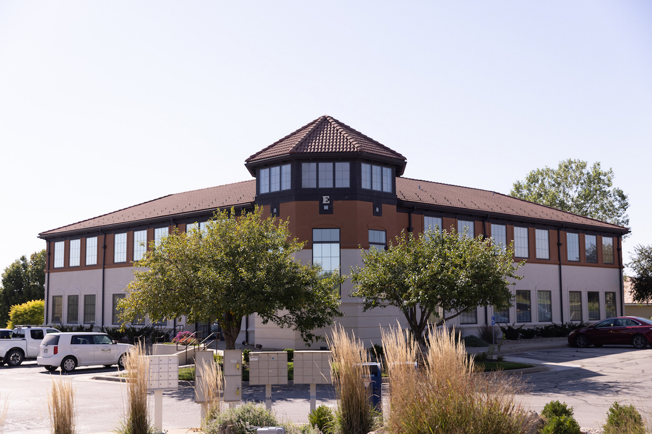 Mack & Associates, LLC Topeka,  Office