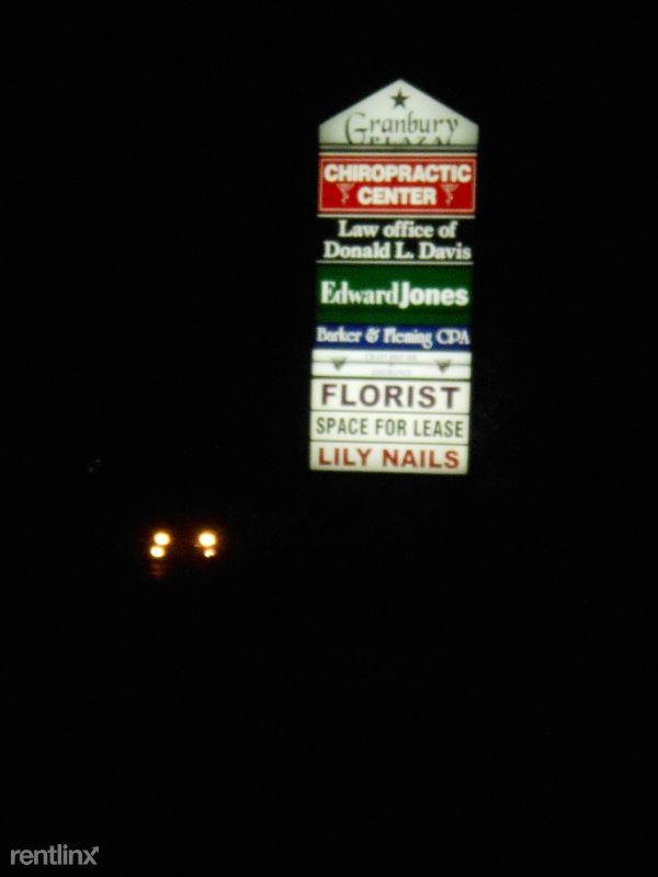 Law Office of Donald L. Davis Granbury,  Office