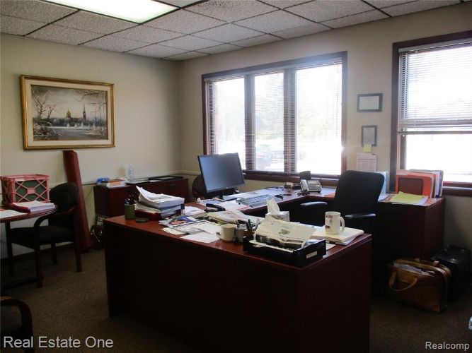 Dhade & Associates, PC West Bloomfield,  Office