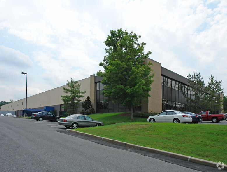 Reisman Rubeo & Altman, LLP Hawthorne,  Office