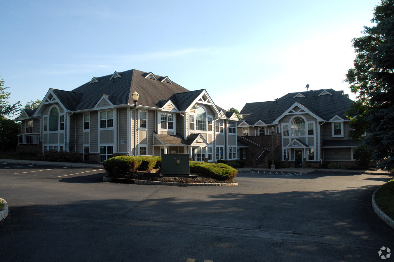 Ulrichsen Rosen & Freed LLC Pennington,  Office