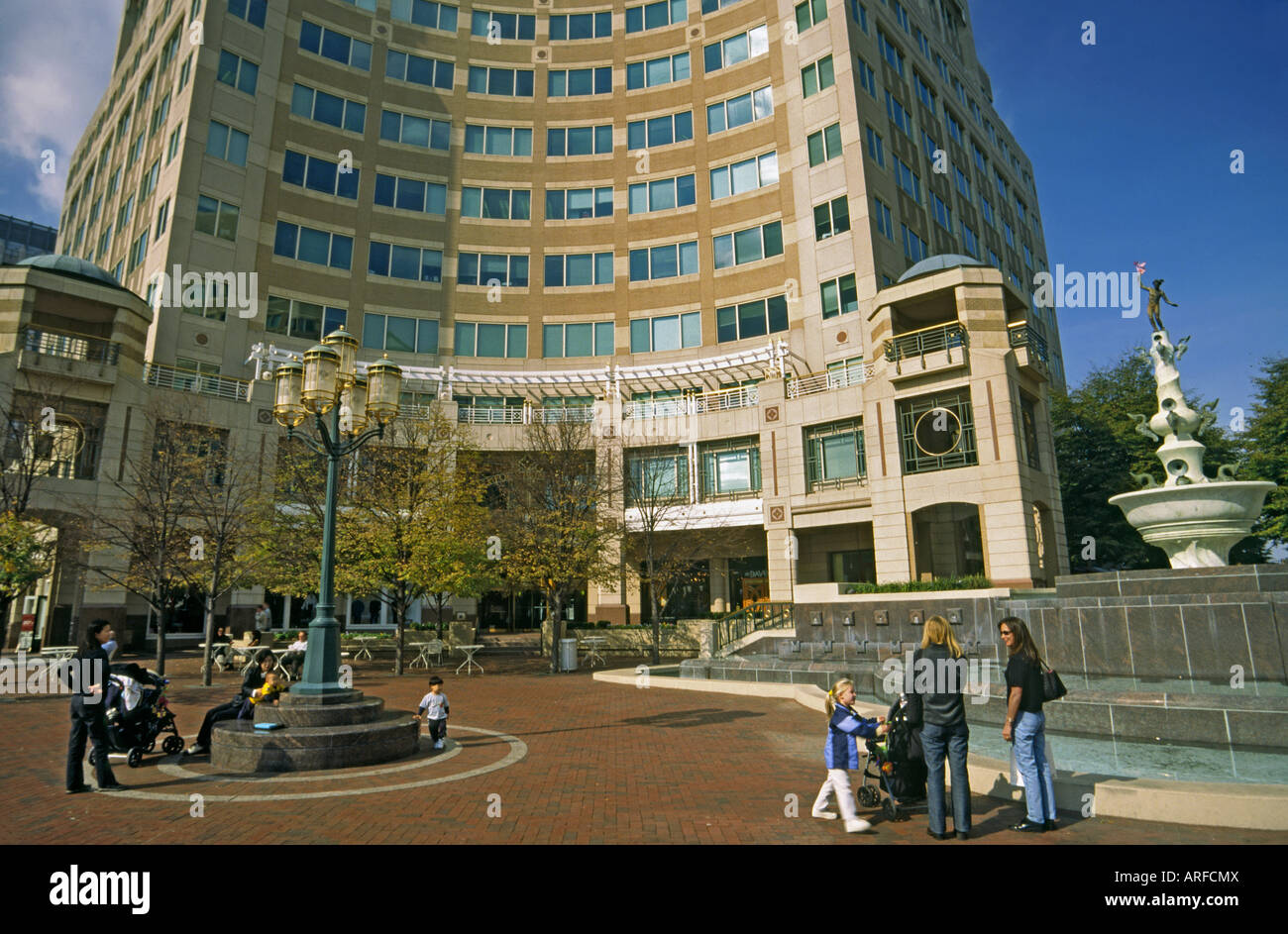 Latham & Watkins LLP Los Angeles, CA Office