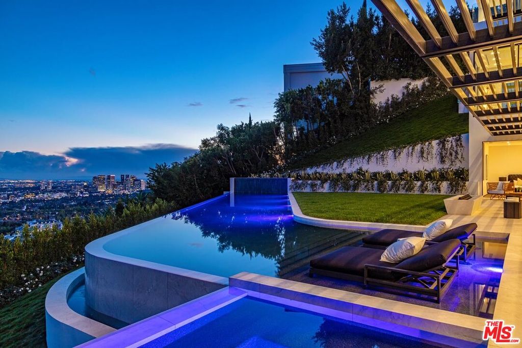 Eclipse Law Corporation Bevelry Hills, United States Office