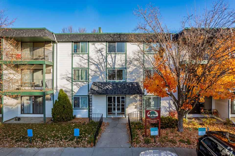 Seymour Family Law Lakeville,  Office