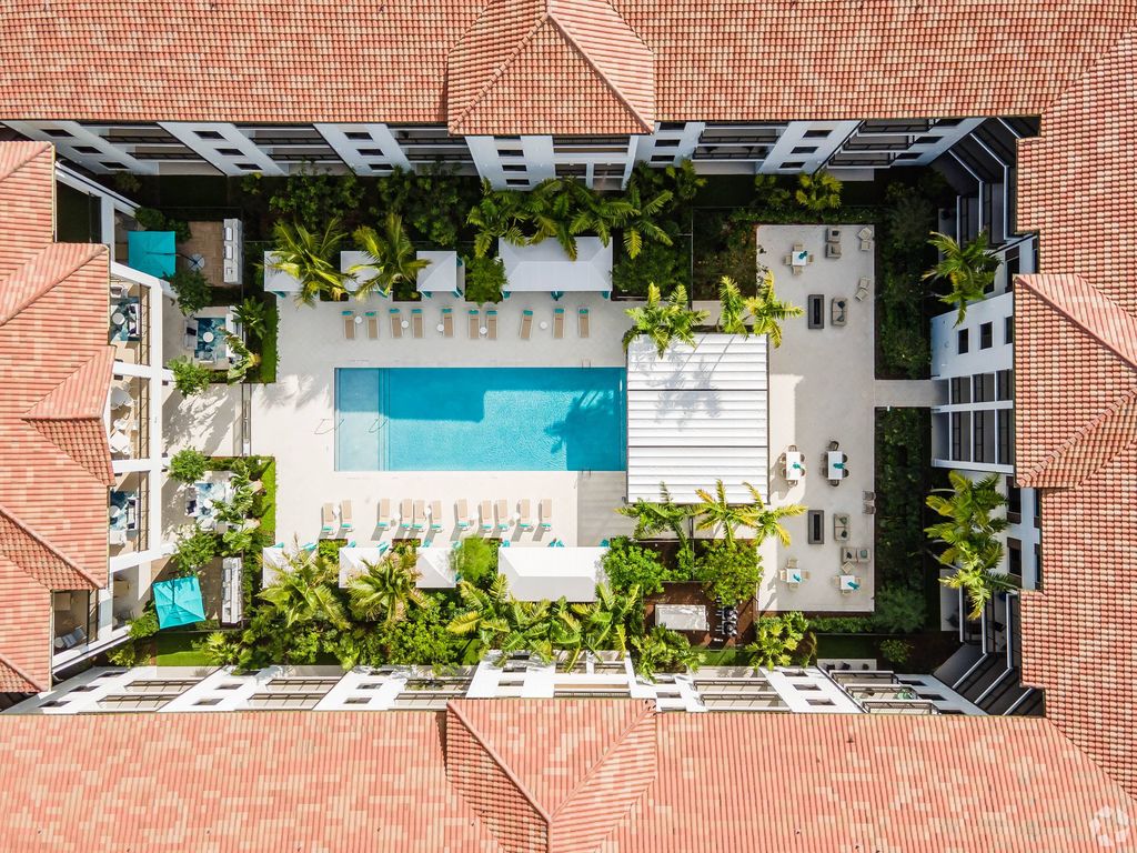 Straus & Associates P.A Pembroke Pines, FL Office