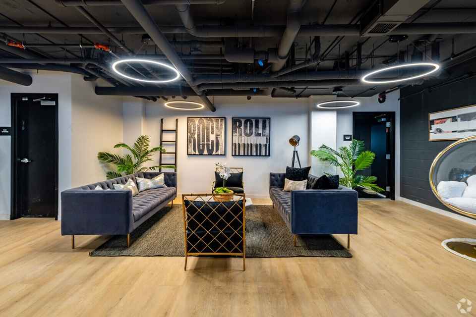 Mullen & Filippi LLP Los Angeles, CA Office