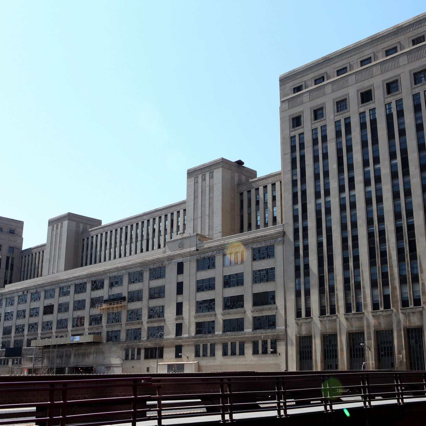 Davies & Associates LLC Chicago, IL Office