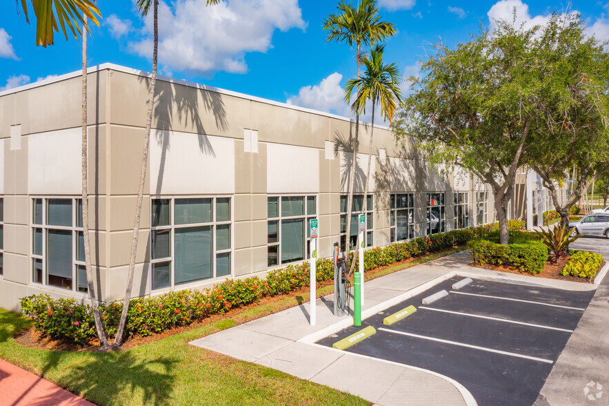 Straus & Associates P.A Weston, FL Office