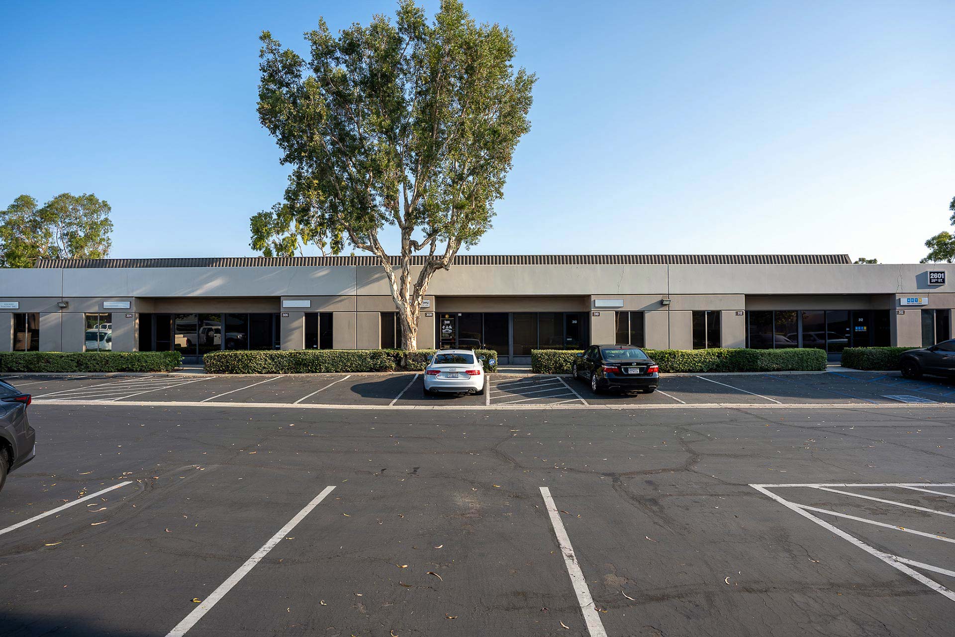 Lyon Legal, P.C Signal Hill,  Office