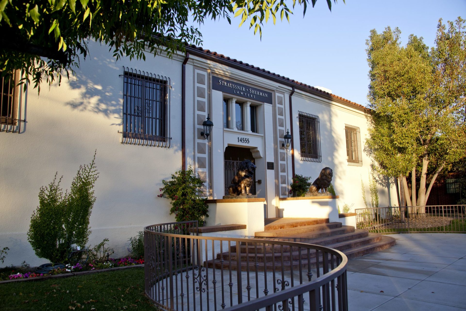 Straussner  Sherman  Lonne  Treger  Helquist Van Nuys, CA Office