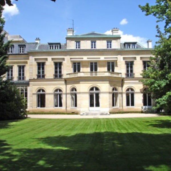 Latham & Watkins LLP Paris, France Office