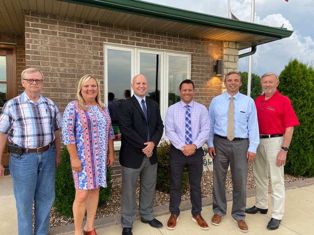 Cooper & Liefer Law Office Red Bud,  Office