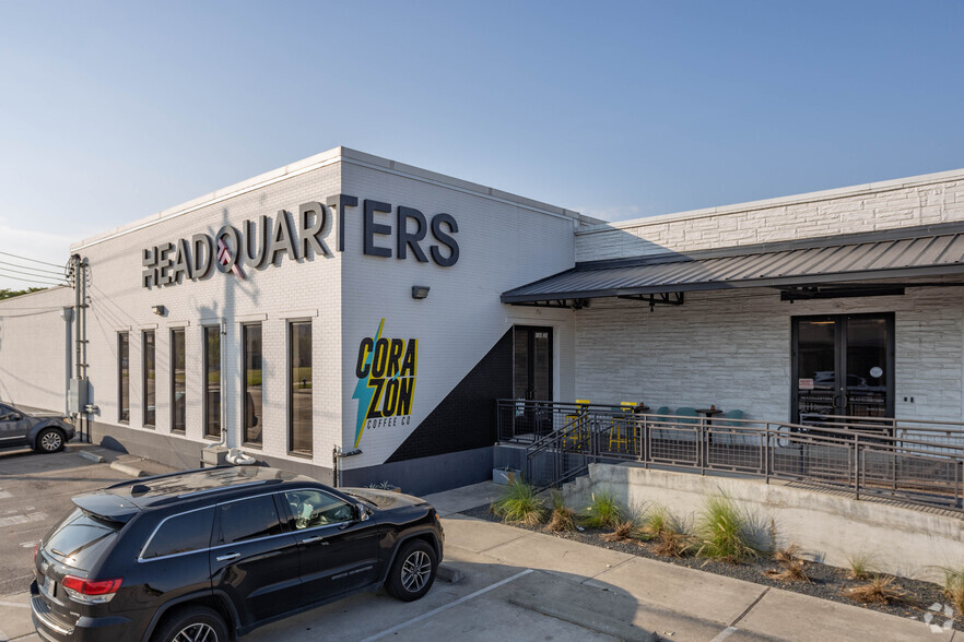 Abogado Aly Houston,  Office