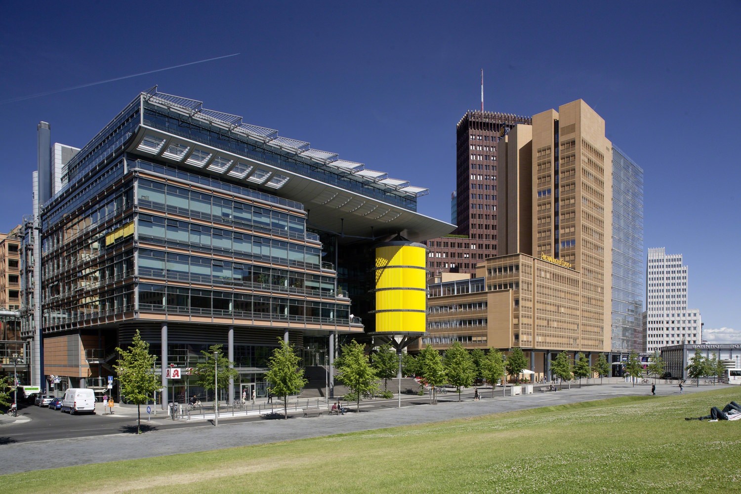 Freshfields Berlin, Colombia Office