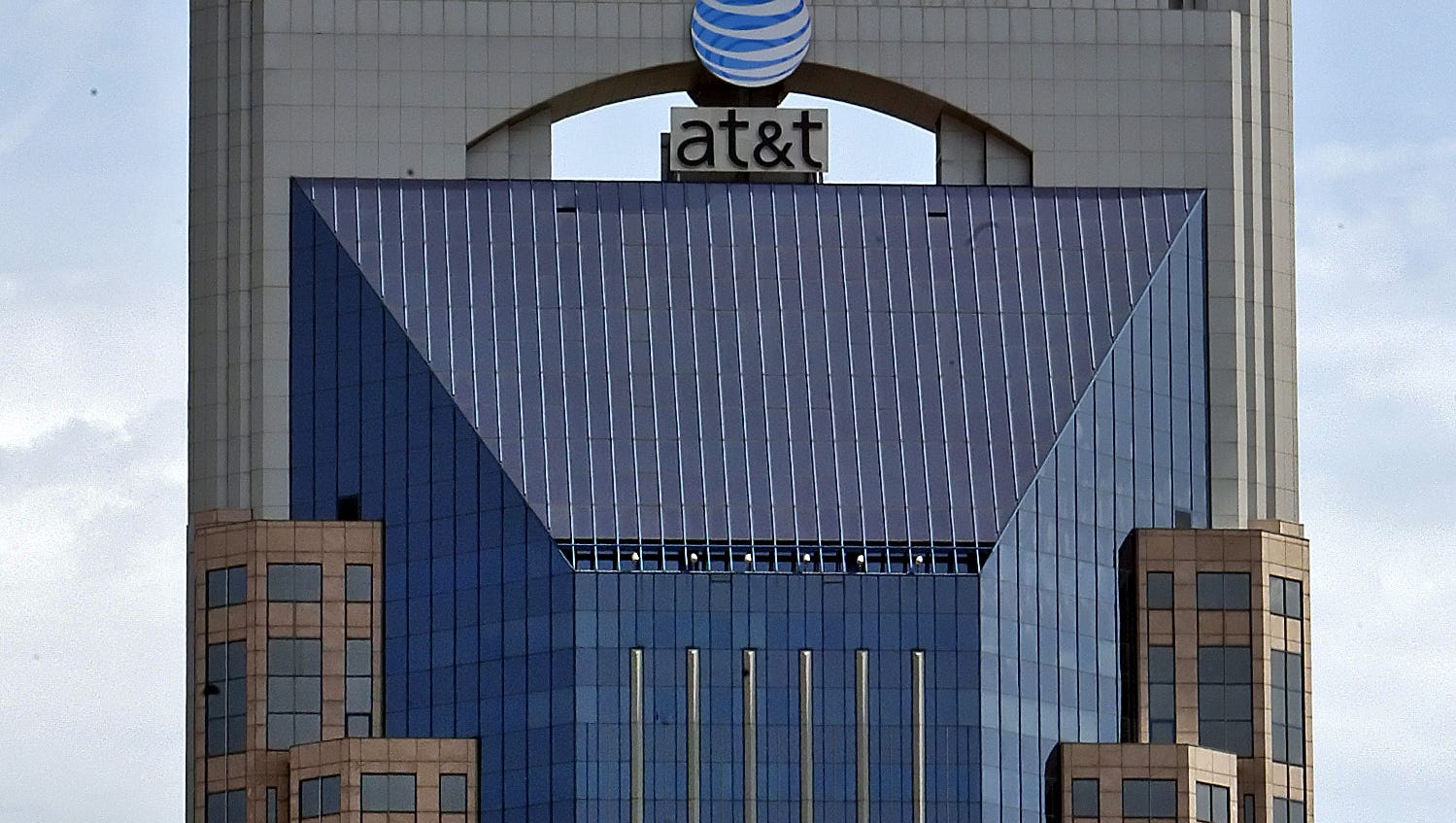 Wyatt Tarrant & Combs LLP Nashville, TN Office