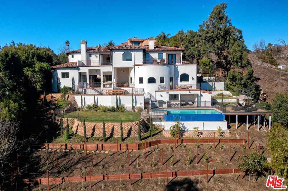 Holmes Weinberg, PC Malibu,  Office