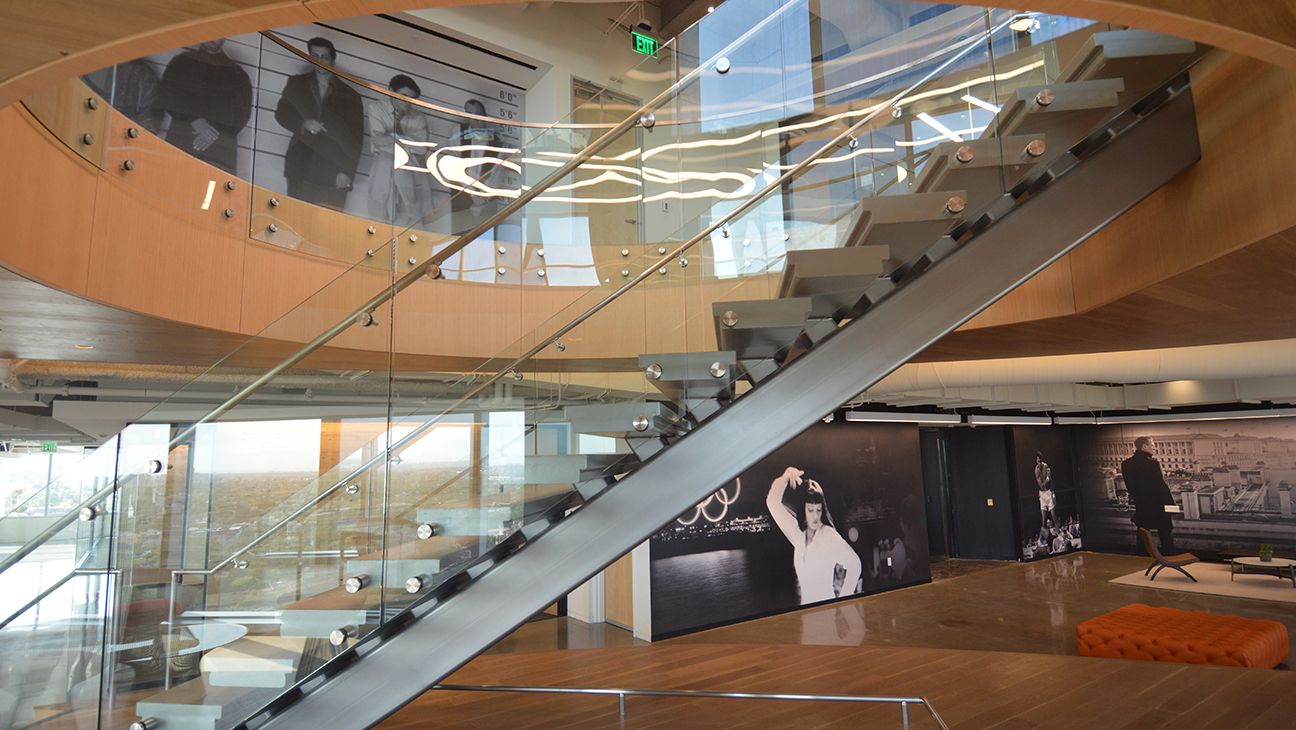 Latham & Watkins LLP Los Angeles, CA Office