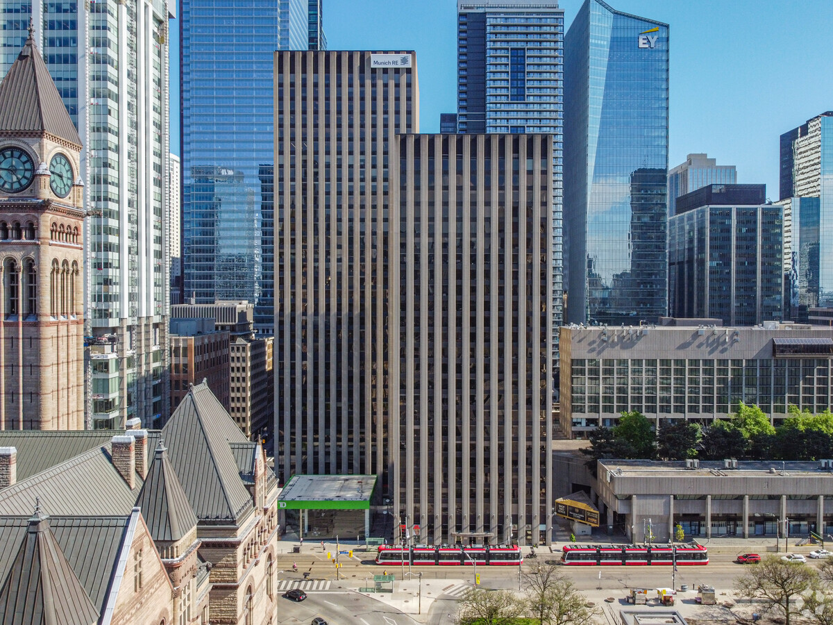 Clyde & Co LLP Toronto, Canada Office