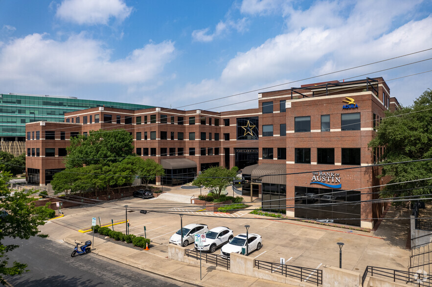 Rivers McNamara Austin,  Office