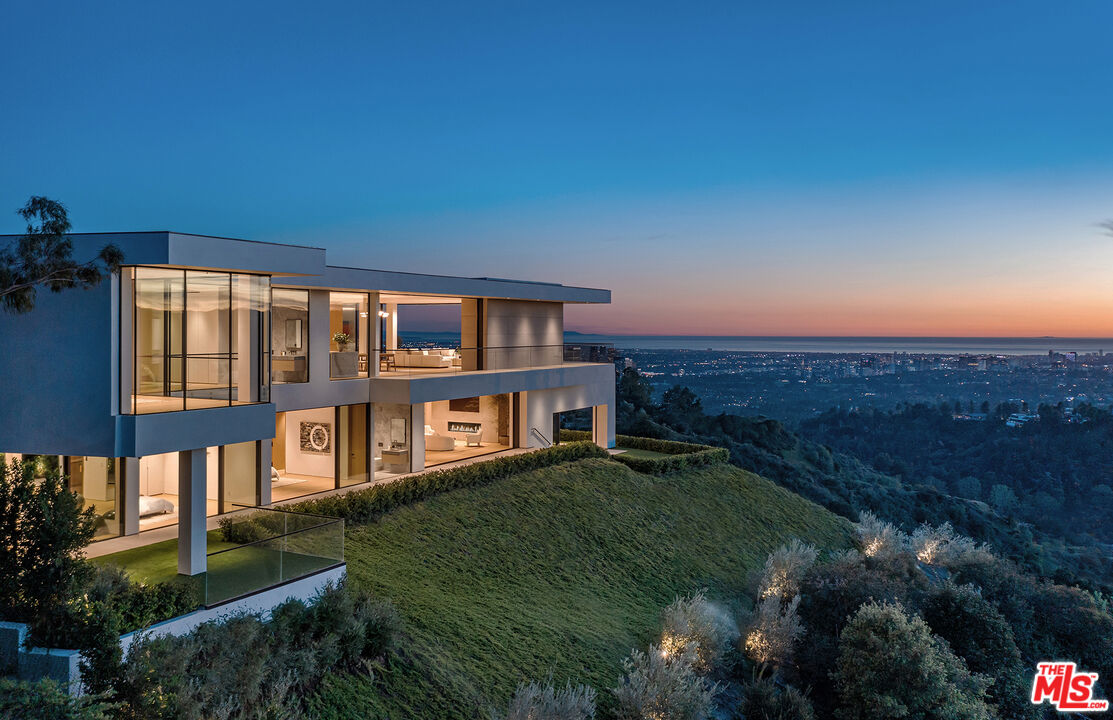 Kokozian Law Firm Beverly Hills,  Office