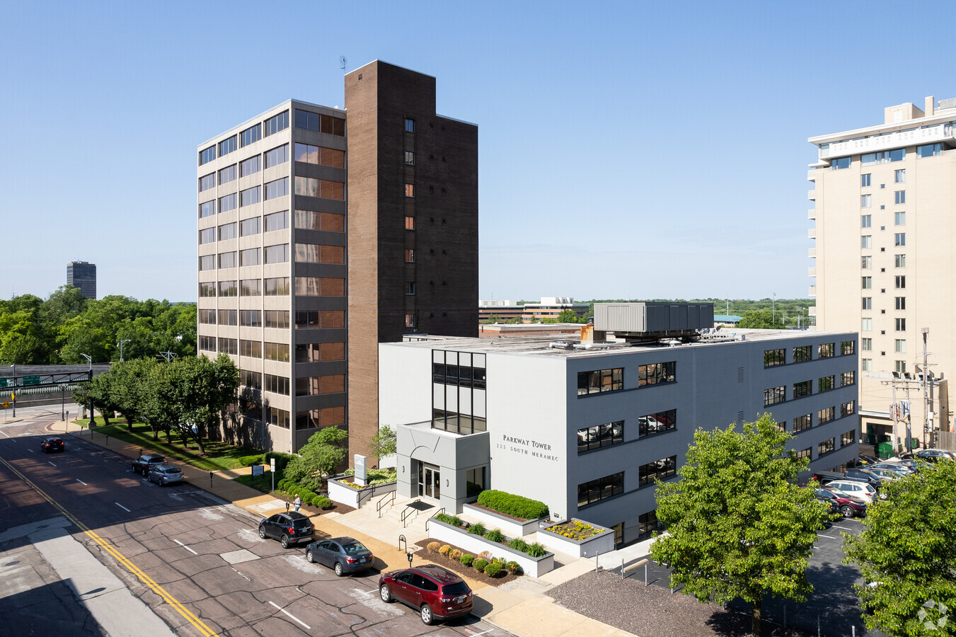 Pedroli & Gauthier Clayton,  Office