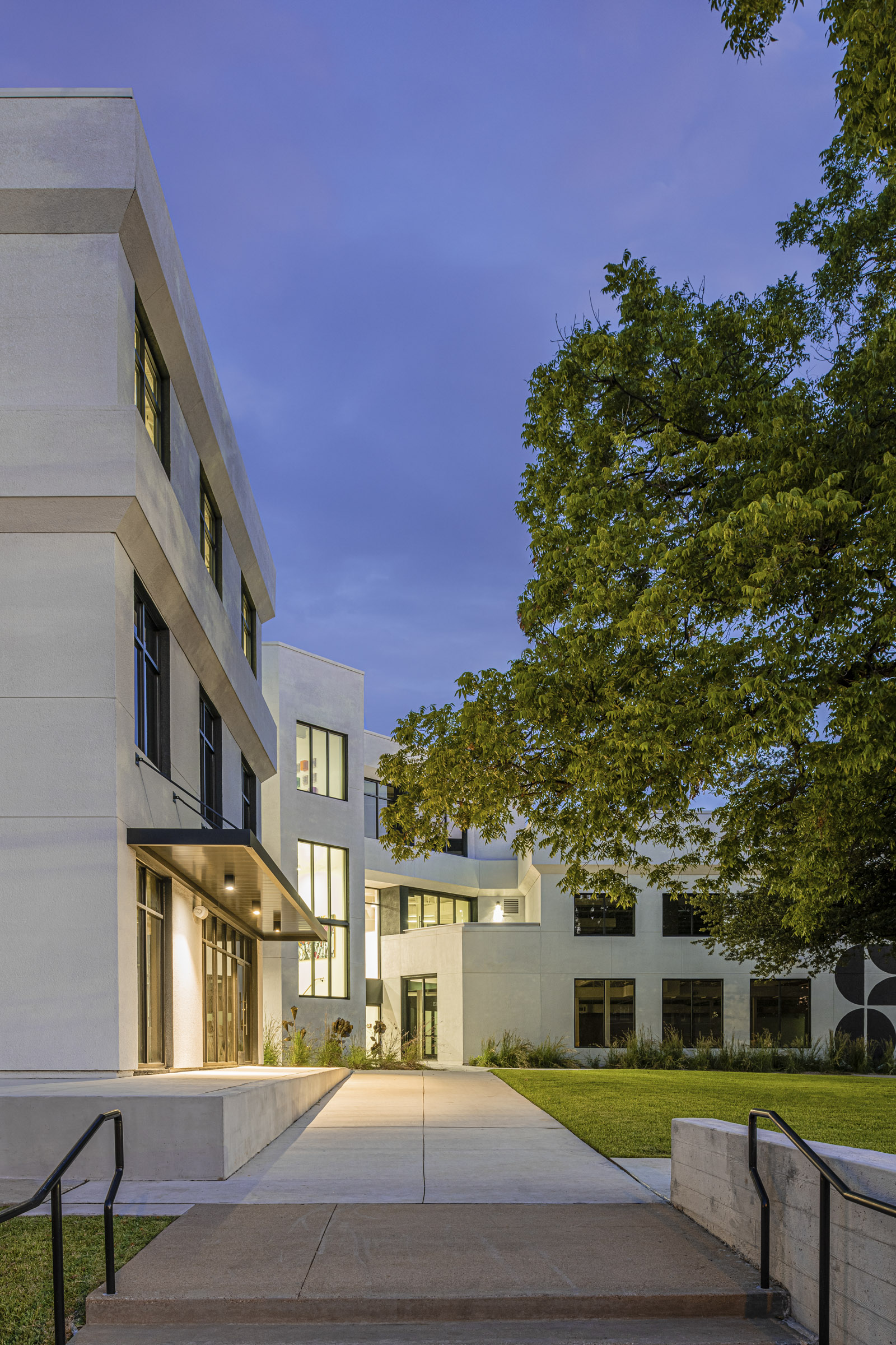 Savrick, Schumann, Johnson, McGarr, Kaminski & Shirley LLP Dallas, TX Office