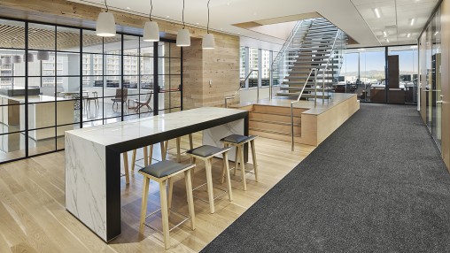 Latham & Watkins LLP Los Angeles, CA Office