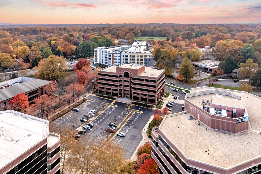 Law Offices of Rakesh Mehrotra Vienna, VA Office