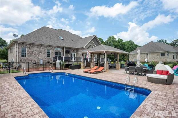 Clayton-Little Jackson,  Office