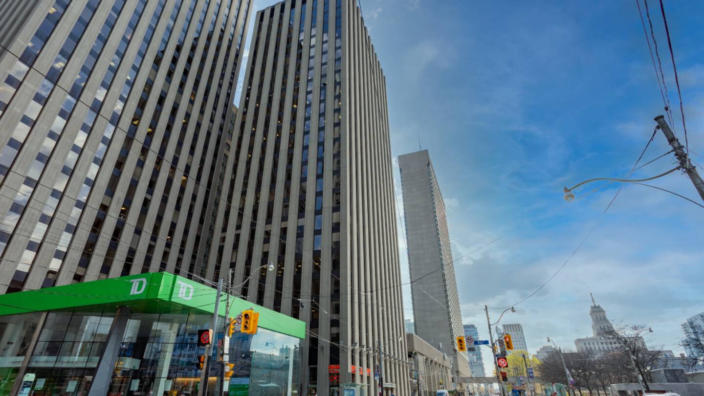 Clyde & Co LLP Toronto, Canada Office