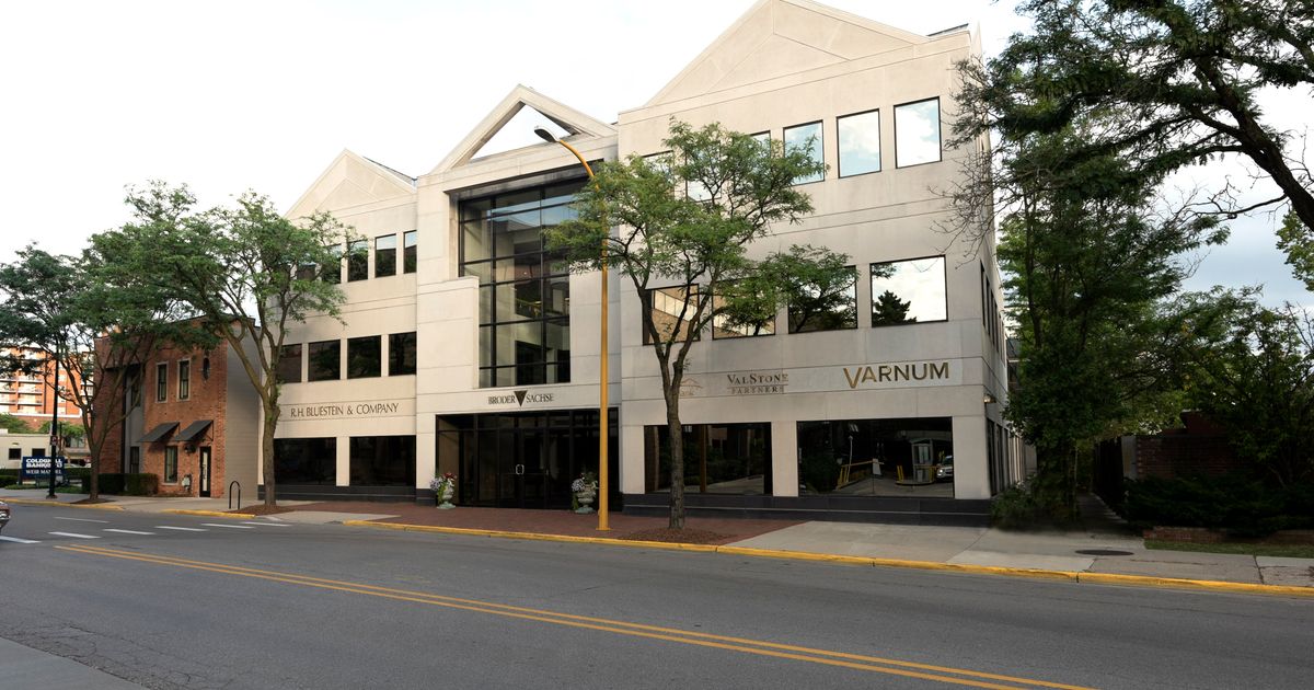 Varnum LLP Birmingham, MI Office