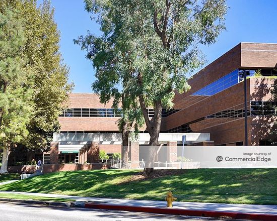 Santiago & Jones Woodland Hills,  Office